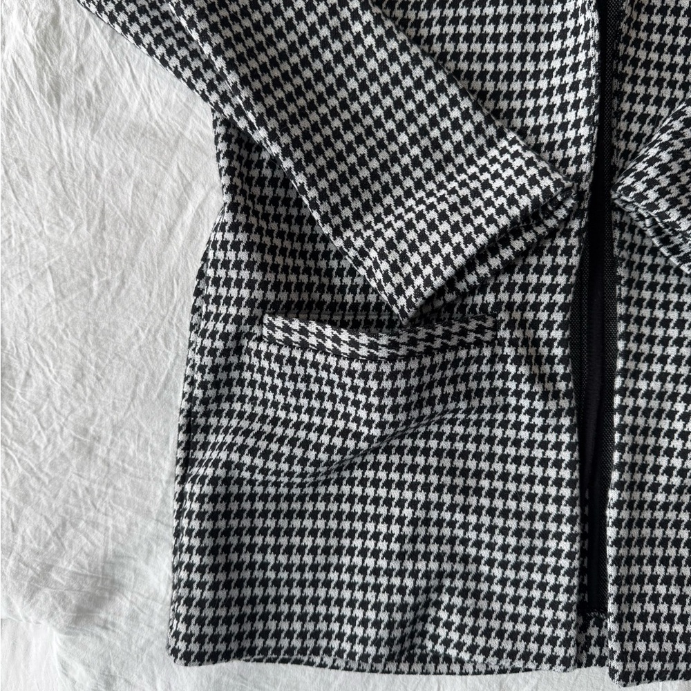H&M Monochrome Houndstooth Blazer - Picture 2 of 4